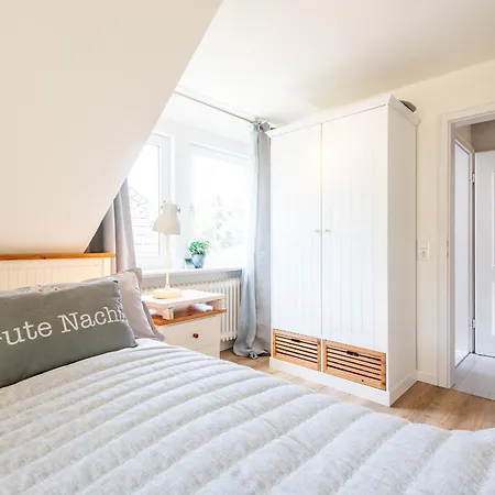 Munkhoog Haus 4 Semesterbostad *